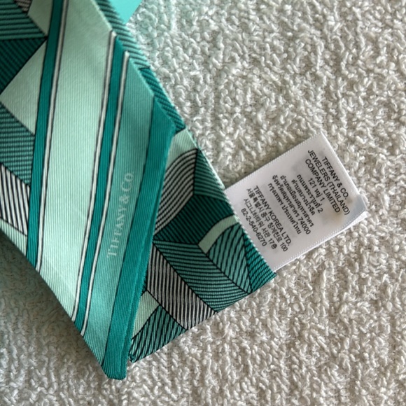 Tiffany & Co. Giant T Ribbon Scarf in Tiffany Blue - Picture 8 of 17